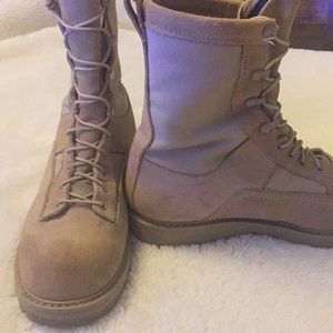 Bates Desert Sand 10.5 army boots